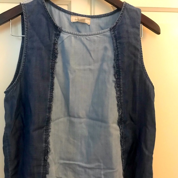 Great denim on denim Bella Dahl tank - Picture 1 of 3